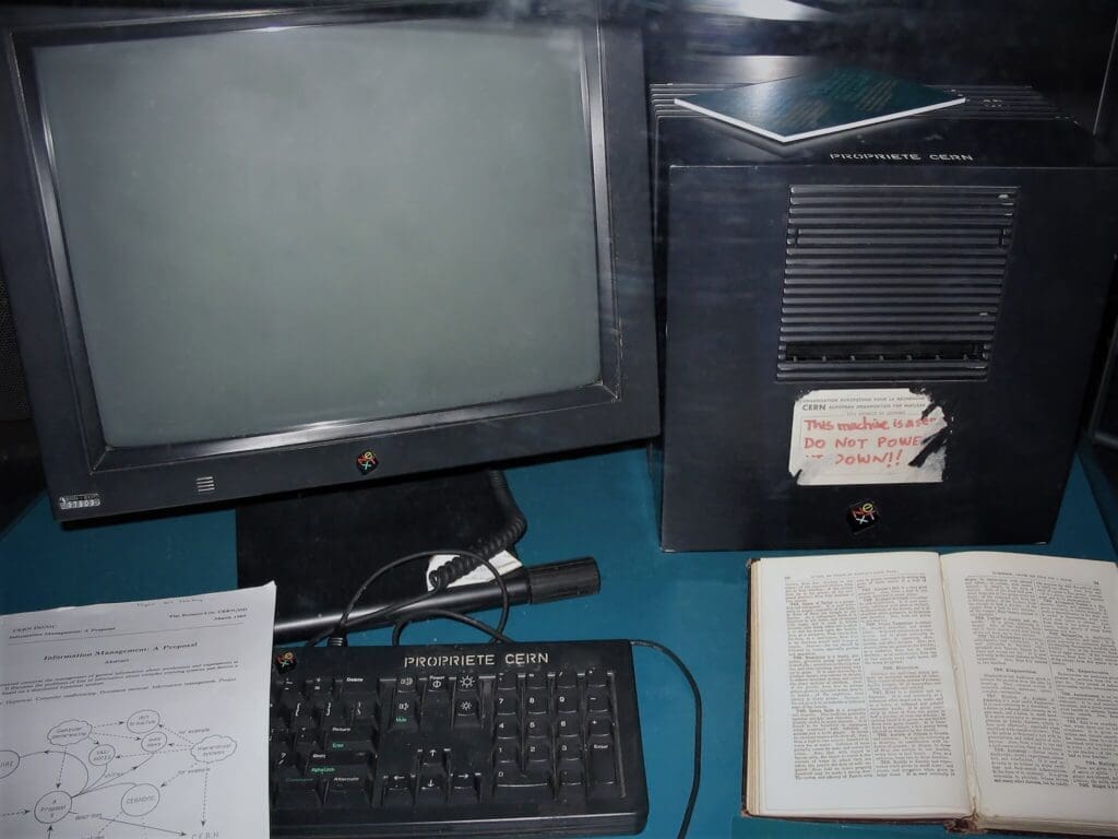 This NeXT workstation (a NeXTcube, monitor Cern 57503) was used by Tim Berners-Lee as the first Web server on the World Wide Web. It is shown here as displayed in 2005 at Microcosm, the public science museum at CERN where Berners-Lee was working in 1991 when he invented the Web.